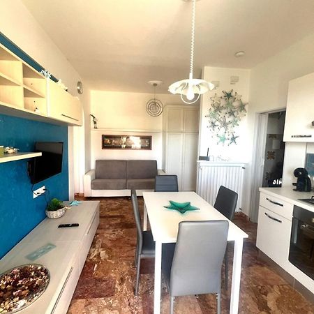 Apartment Aurora & Nicole Ideal Per Biker Con Terazza Vista Mare Parcheggio E Wi-Fi Gratuiti Pietra Ligure Luaran gambar