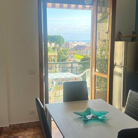 Apartment Aurora & Nicole Ideal Per Biker Con Terazza Vista Mare Parcheggio E Wi-Fi Gratuiti Pietra Ligure Luaran gambar