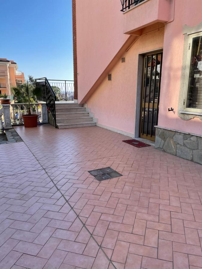 Apartment Aurora & Nicole Ideal Per Biker Con Terazza Vista Mare Parcheggio E Wi-Fi Gratuiti Pietra Ligure Luaran gambar