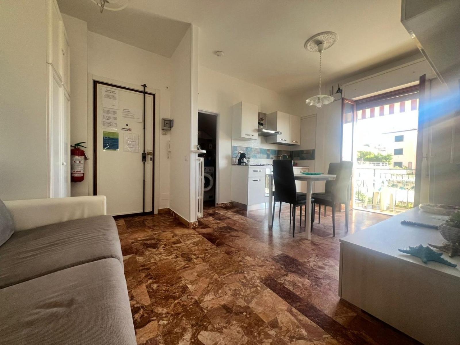 Apartment Aurora & Nicole Ideal Per Biker Con Terazza Vista Mare Parcheggio E Wi-Fi Gratuiti Pietra Ligure Luaran gambar