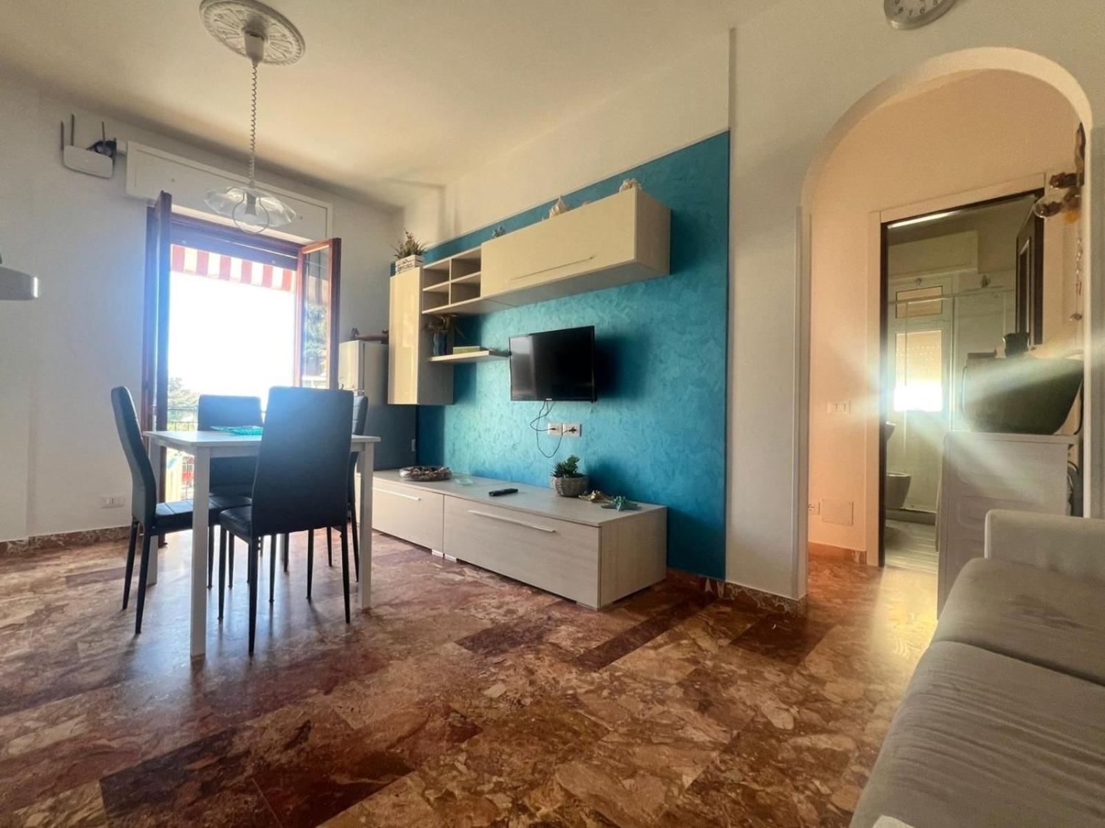 Apartment Aurora & Nicole Ideal Per Biker Con Terazza Vista Mare Parcheggio E Wi-Fi Gratuiti Pietra Ligure Luaran gambar