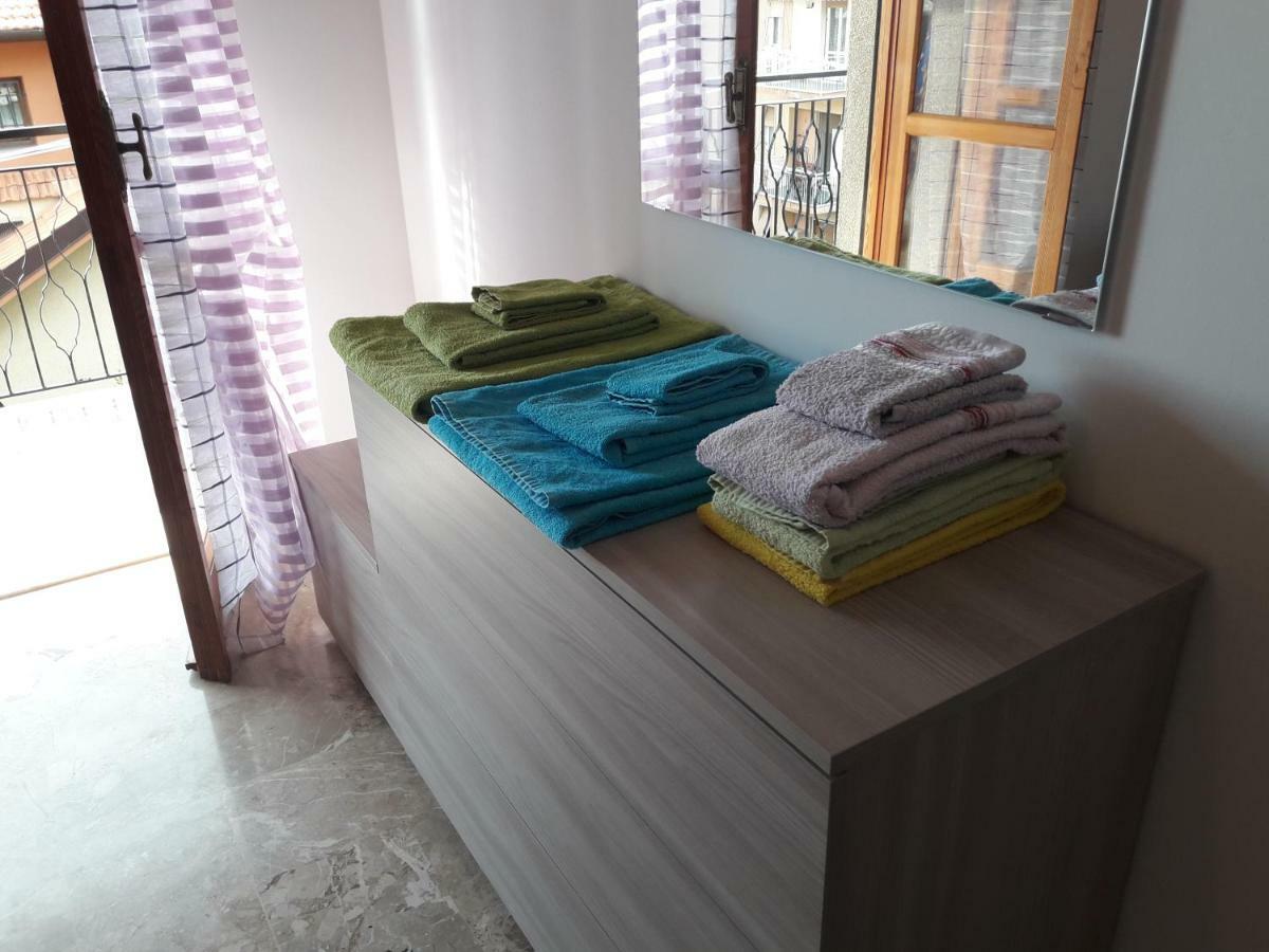 Apartment Aurora & Nicole Ideal Per Biker Con Terazza Vista Mare Parcheggio E Wi-Fi Gratuiti Pietra Ligure Luaran gambar