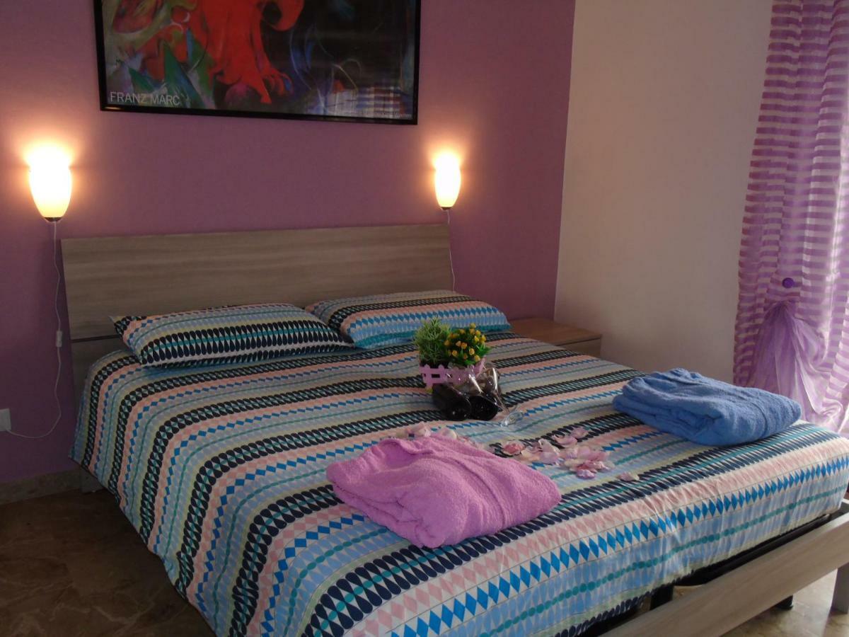 Apartment Aurora & Nicole Ideal Per Biker Con Terazza Vista Mare Parcheggio E Wi-Fi Gratuiti Pietra Ligure Luaran gambar