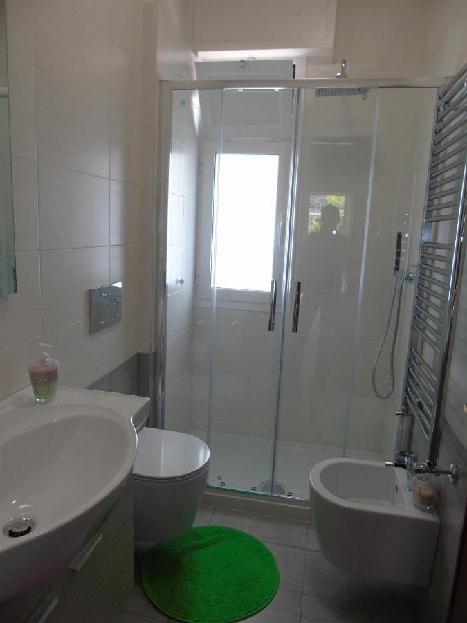 Apartment Aurora & Nicole Ideal Per Biker Con Terazza Vista Mare Parcheggio E Wi-Fi Gratuiti Pietra Ligure Luaran gambar